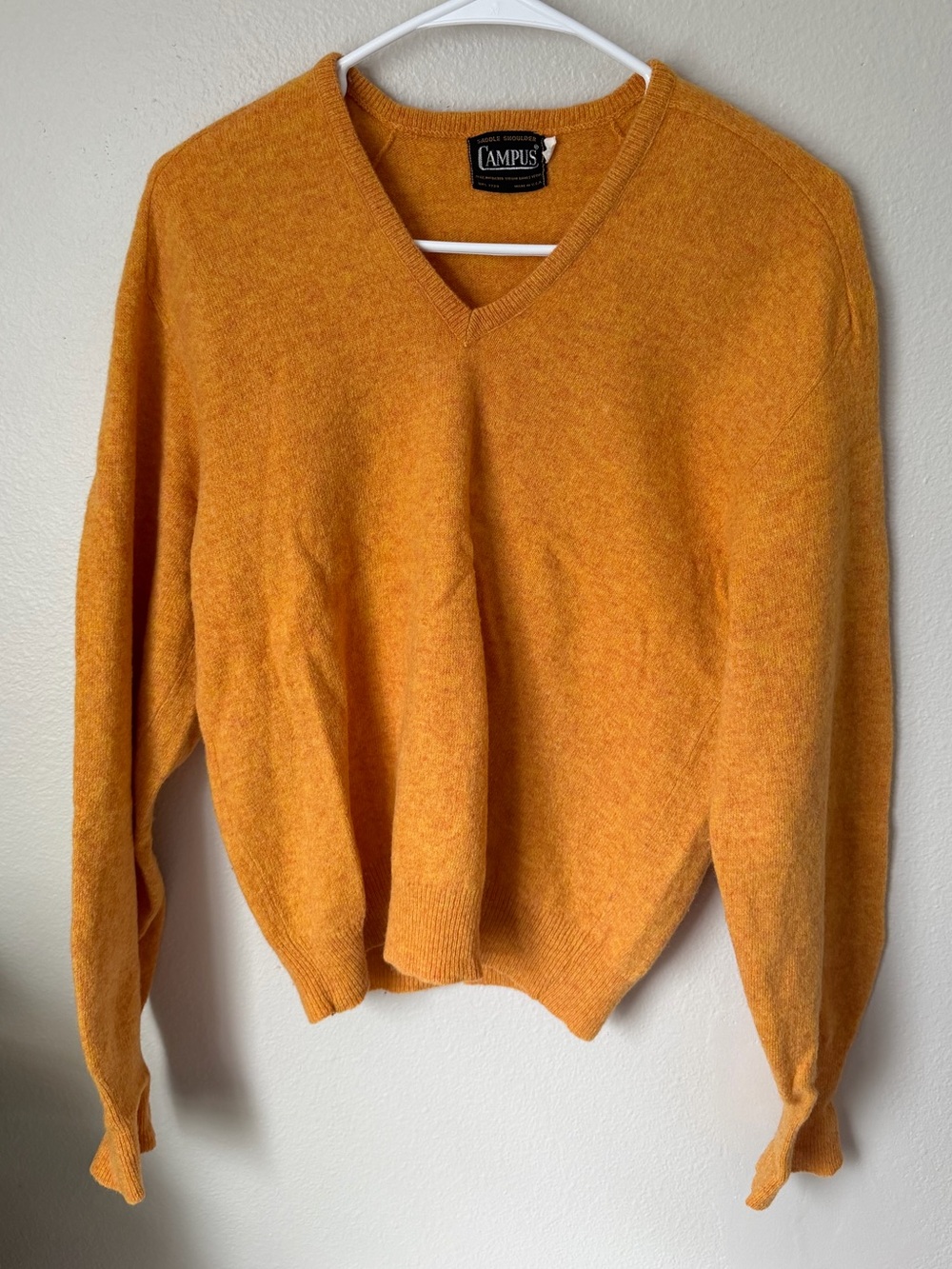 VTG Campus V-Neck Lamb’s Wool Sweater Yellow orange blend Men’s L grandpacore